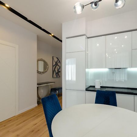 Petrovdom Apartment 77-94-59 In Rc Tetris Hall, Dilova Street 1-2 Kyiv Exterior photo