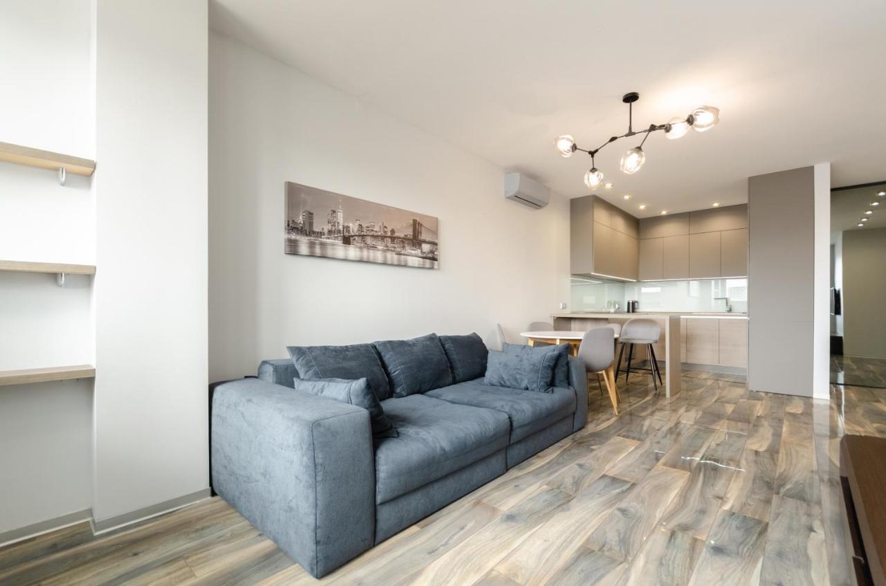 Petrovdom Apartment 77-94-59 In Rc Tetris Hall, Dilova Street 1-2 Kyiv Exterior photo