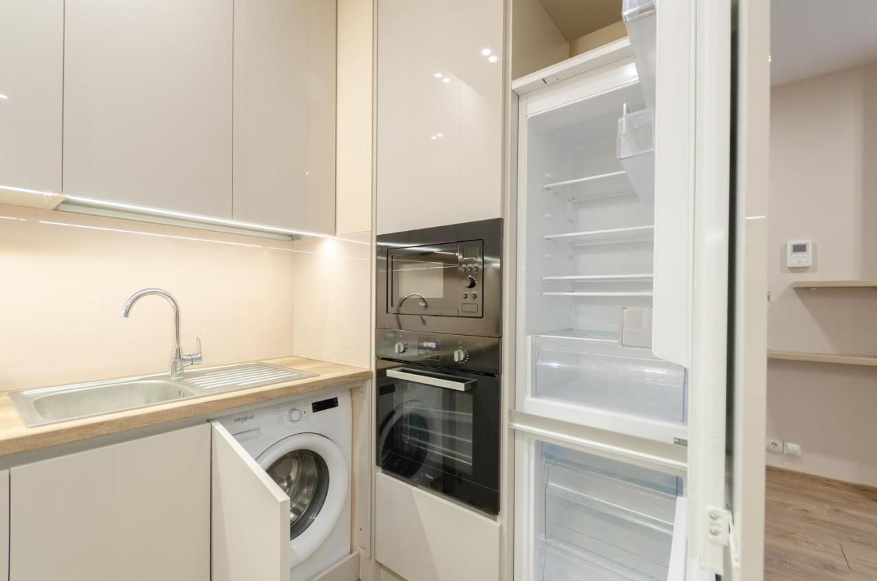 Petrovdom Apartment 77-94-59 In Rc Tetris Hall, Dilova Street 1-2 Kyiv Exterior photo